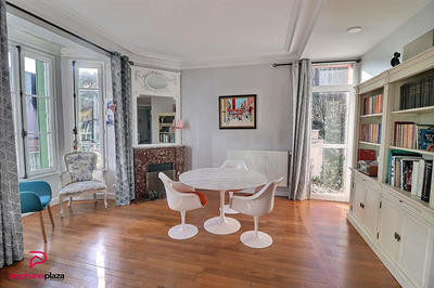 Maison - 185 m² - 7 pièces