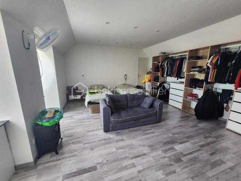 Maison traditionnelle - 180 m² - 5 pièces