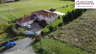 Maison - 211 m² - 5 pièces