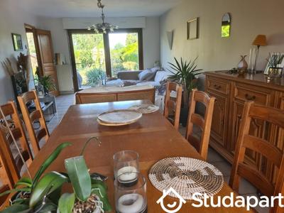 Chambre - 14 m² - 1 pièce