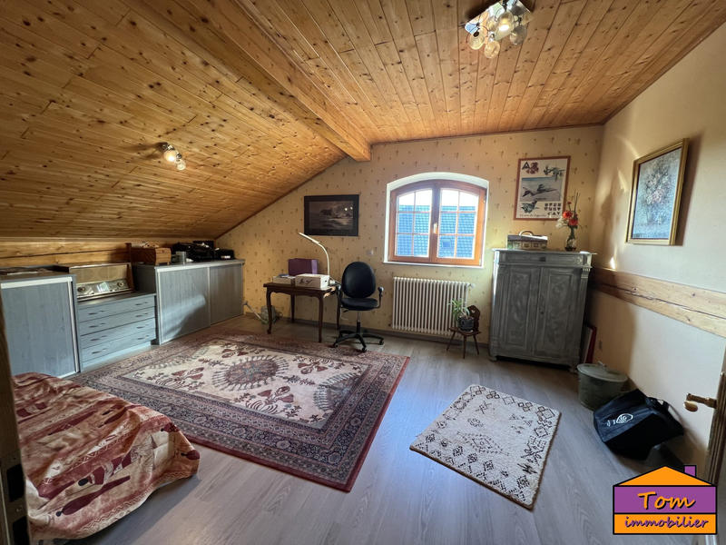 Maison - 200 m² - 6 pièces