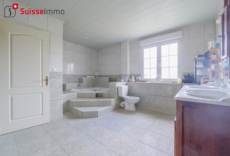 Maison - 140 m² - 6 pièces