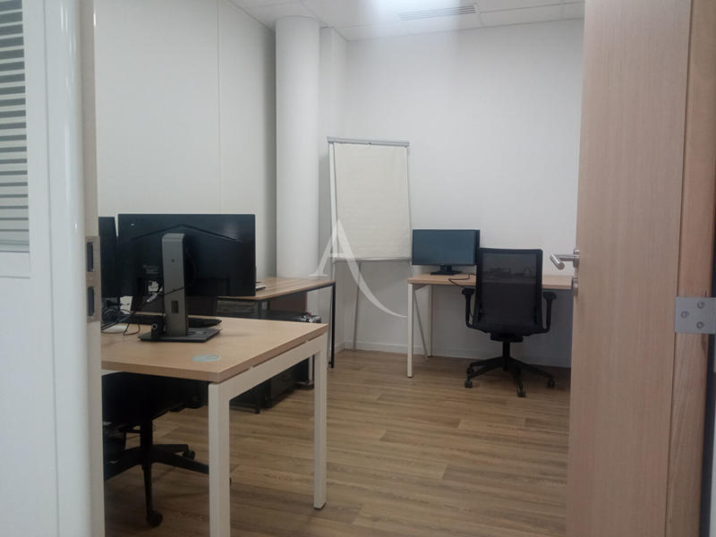 Local commercial - 191 m² - 7 pièces