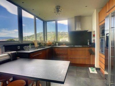 Appartement - 117 m² - 4 pièces