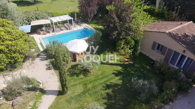 Maison - 320 m² - 9 pièces