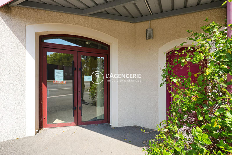 Local commercial - 246 m²