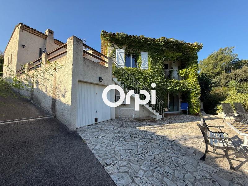 Villa - 175 m² - 6 pièces