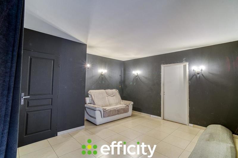 Maison - 186 m² - 7 pièces