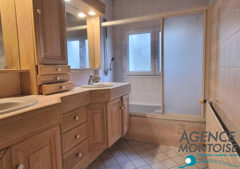 Maison - 91 m² - 4 pièces