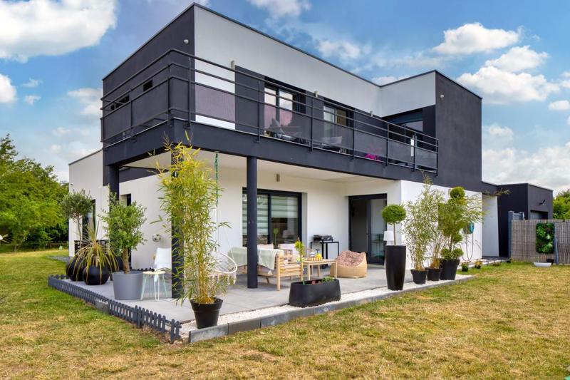 Maison ancienne - 193 m² - 8 pièces