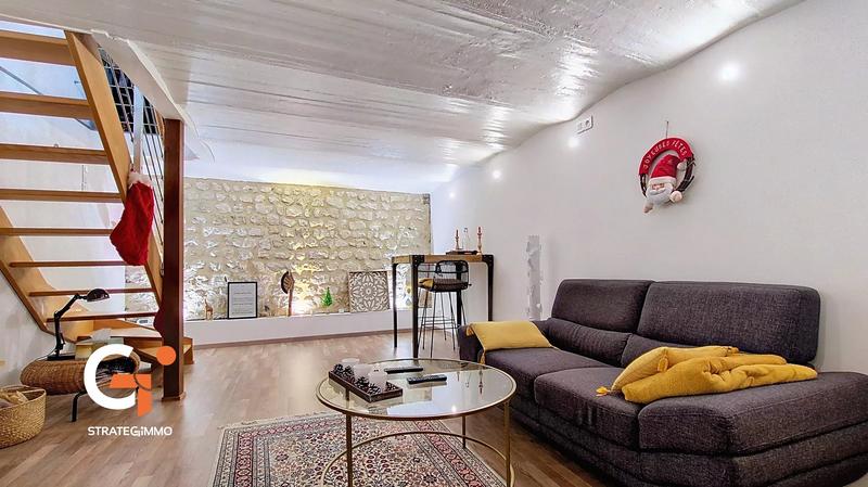 Maison - 80 m² - 5 pièces