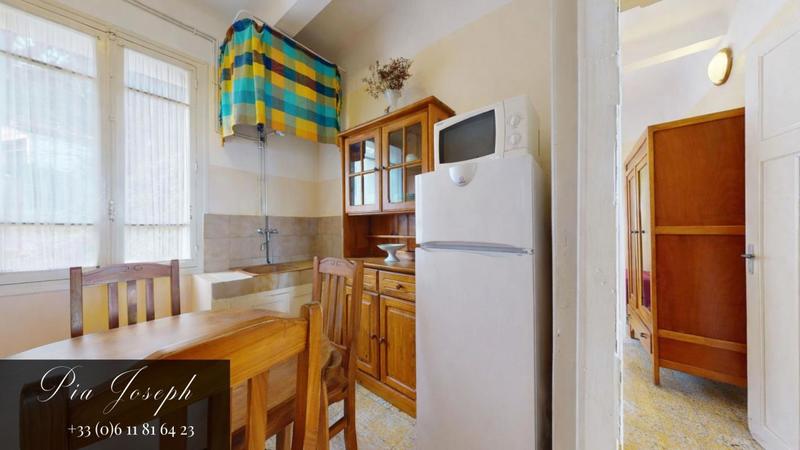 Appartement - 85 m² - 7 pièces