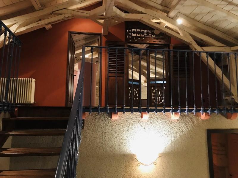 Demeure - 1 000 m² - 10 pièces