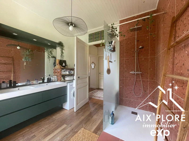 Maison - 136 m² - 5 pièces