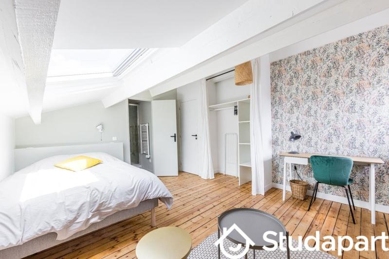 Chambre - 13 m² - 1 pièce