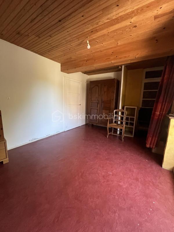 Maison - 210 m² - 6 pièces