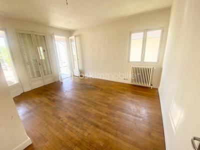 Maison - 80 m² - 5 pièces