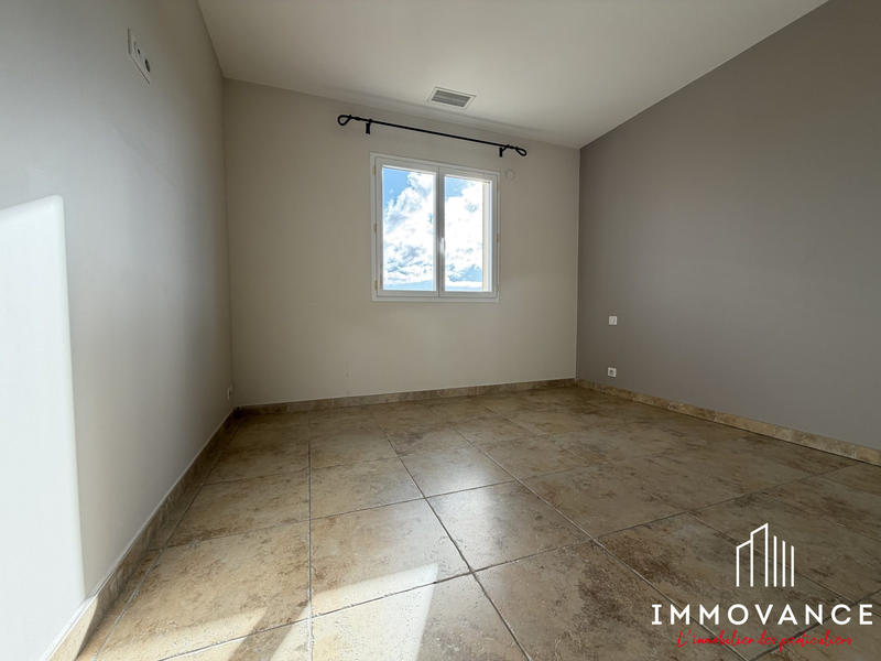 Maison - 177 m² - 7 pièces