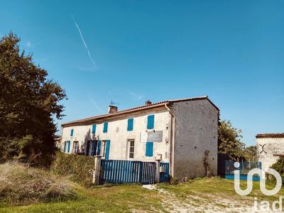 Maison - 244 m² - 9 pièces