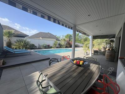 Maison - 202 m² - 5 pièces