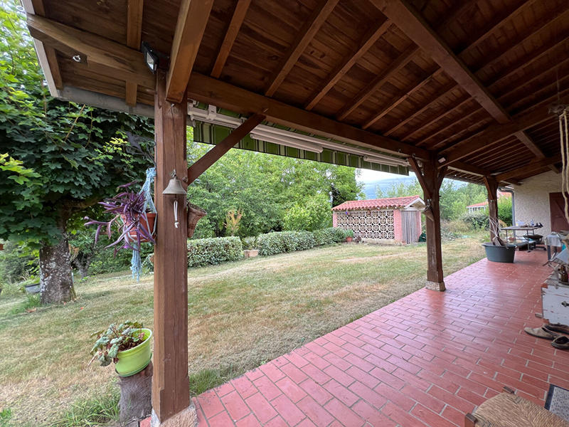 Maison - 99 m² - 5 pièces