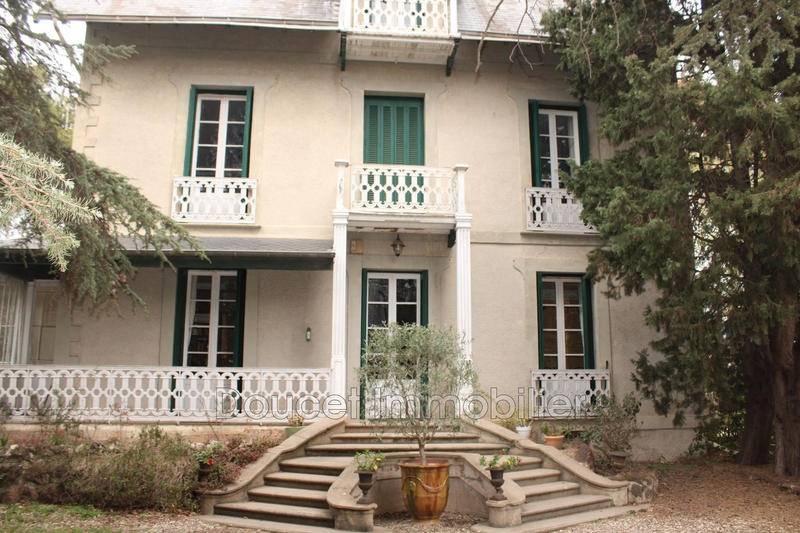 Demeure - 250 m² - 8 pièces