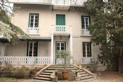 Demeure - 250 m² - 8 pièces