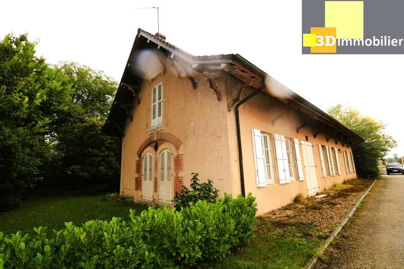 Maison - 233 m² - 8 pièces