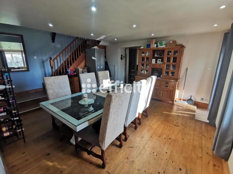 Maison - 170 m² - 7 pièces