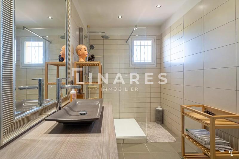 Maison - 122 m² - 5 pièces