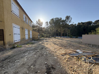 Maison traditionnelle - 170 m² - 6 pièces