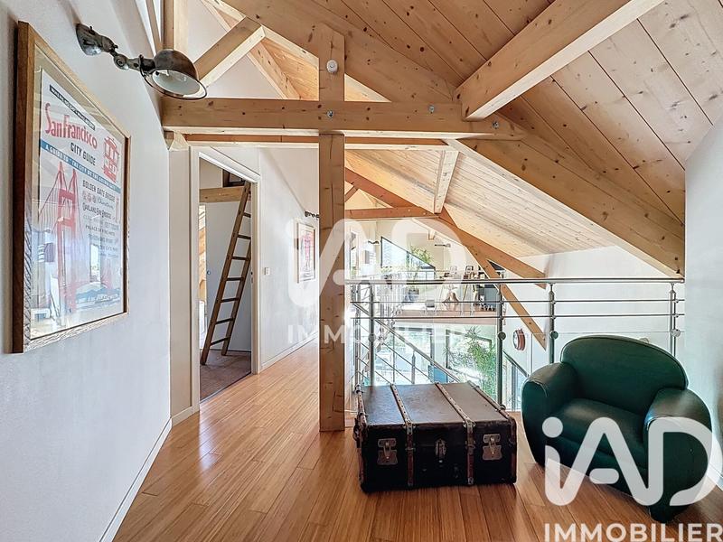 Châlet - 208 m² - 6 pièces