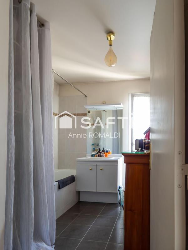 Appartement - 99 m² - 4 pièces