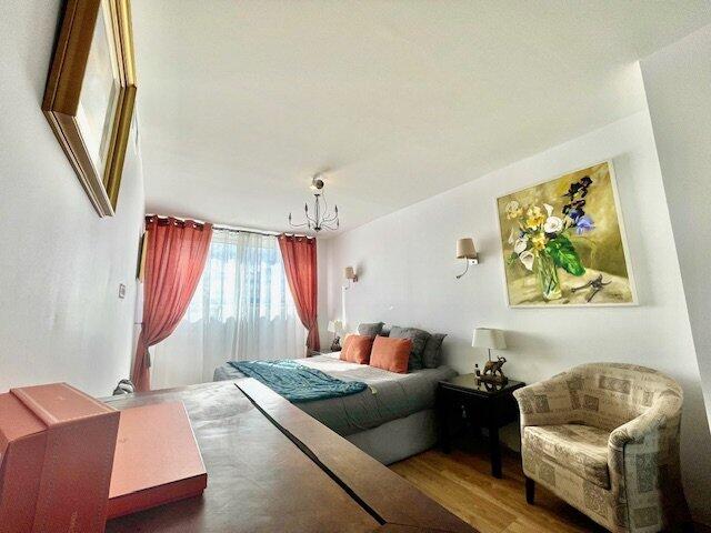 Villa sur toit - 115 m² - 4 pièces