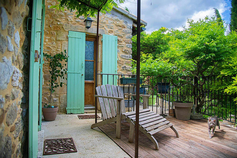 Mas - 668 m² - 27 pièces