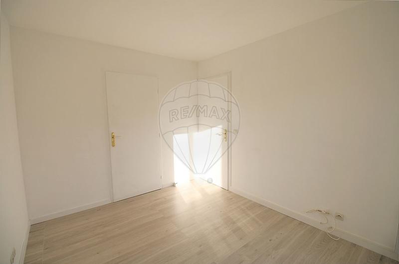 Appartement - 94 m² - 5 pièces