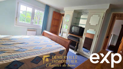 Maison - 179 m² - 8 pièces