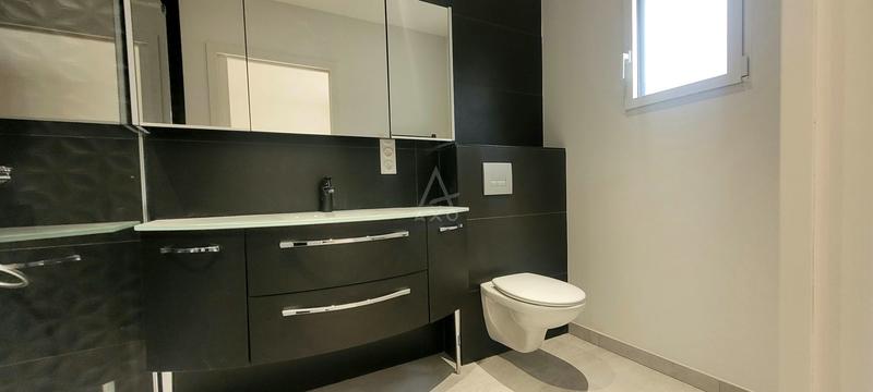 Maison contemporaine - 166 m² - 7 pièces