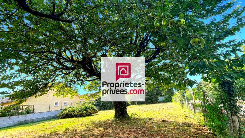 Terrain constructible - 1 029 m²