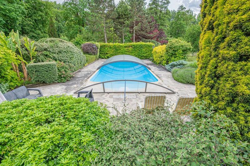 Propriété - 550 m² - 17 pièces