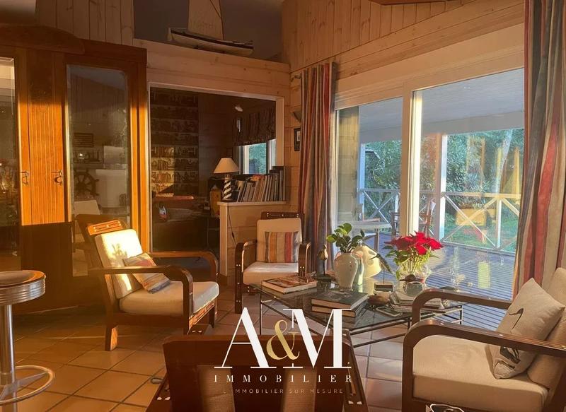 Maison - 170 m² - 5 pièces