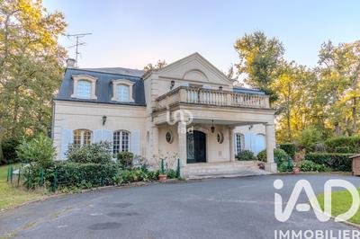 Maison de maîtres - 373 m² - 8 pièces