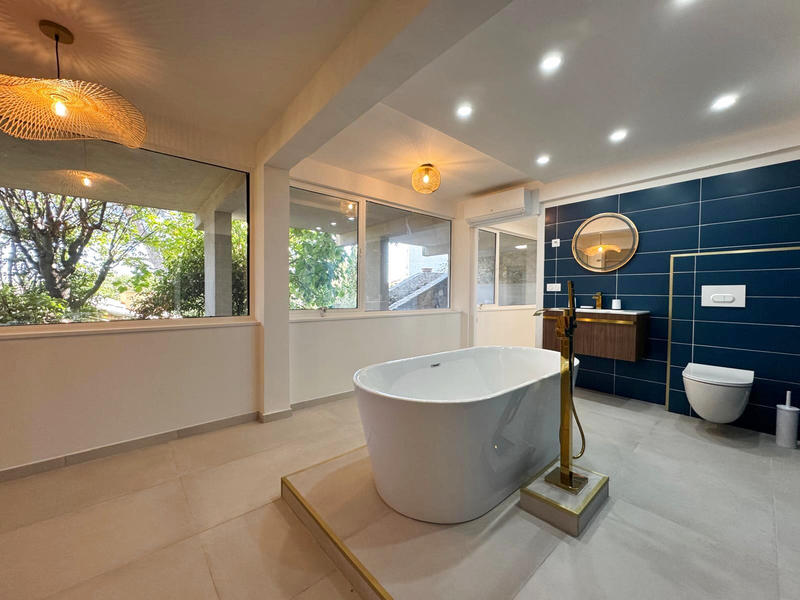 Appartement - 205 m² - 5 pièces