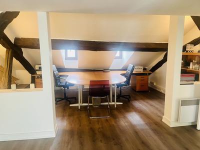 Bureau - 77 m² - 4 pièces