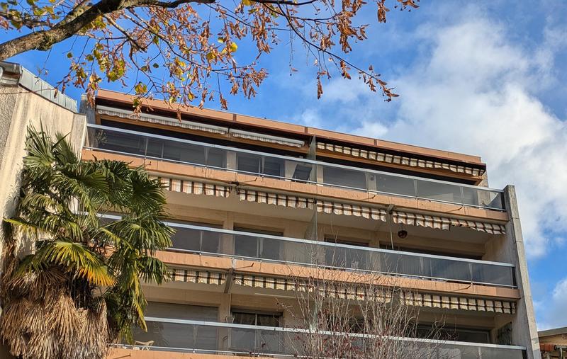 Appartement - 100 m² - 4 pièces