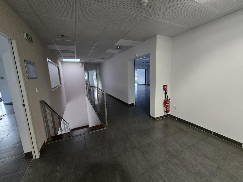 Local d'activités - 960 m²