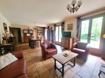 Maison - 140 m² - 6 pièces