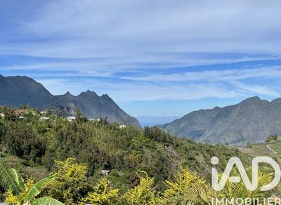 Maison - 77 m² - 5 pièces