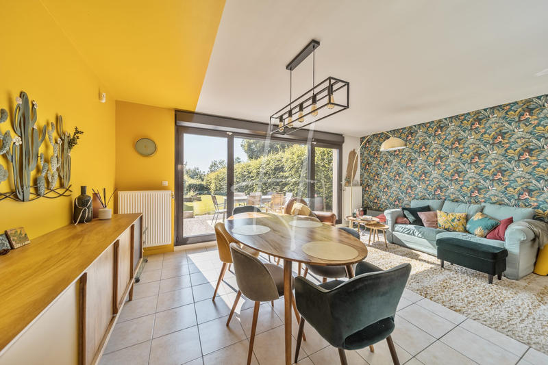 Maison - 96 m² - 5 pièces