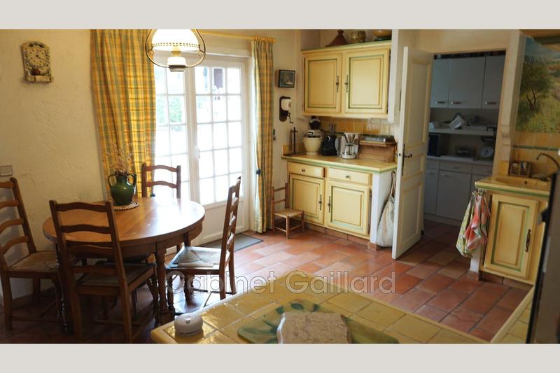 Villa - 250 m² - 8 pièces